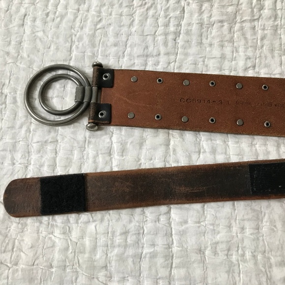 Genuine Leather Asymmetrical Belt - Olga Santini - Picture 4 of 7